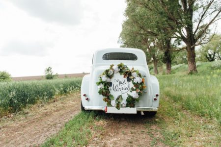 Voiture de mariage : comment les mariés se déplacent-ils ?