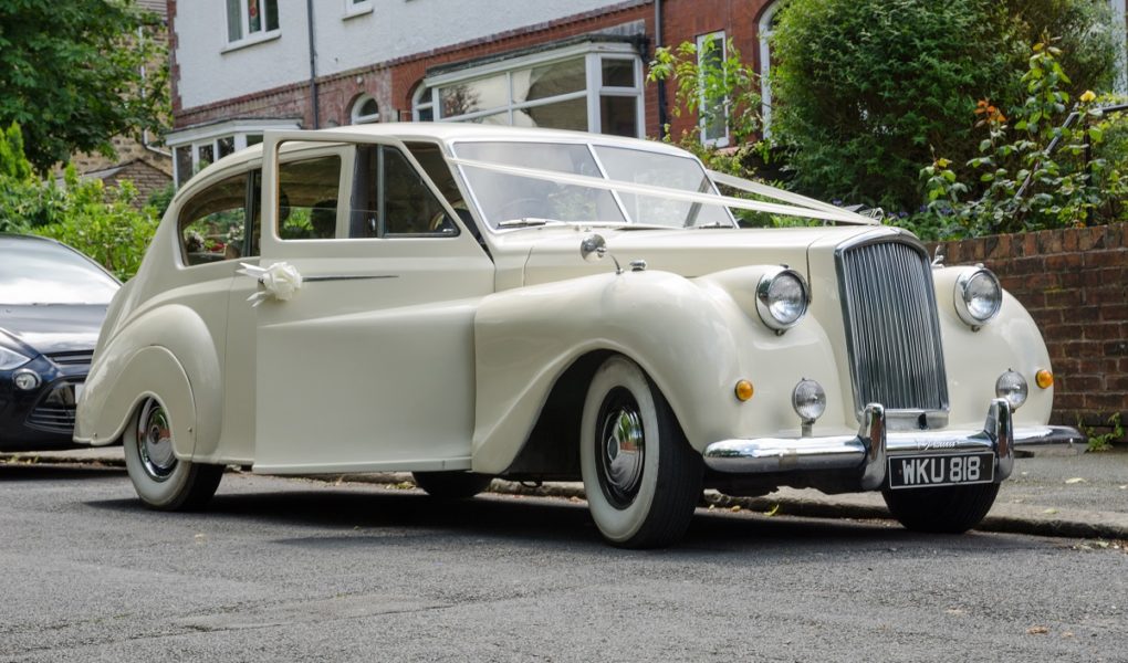 Pourquoi louer une Rolls Royce pour son mariage?